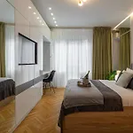 Holt Rossetti Residences - Exclusive Urban Lofts 公寓
