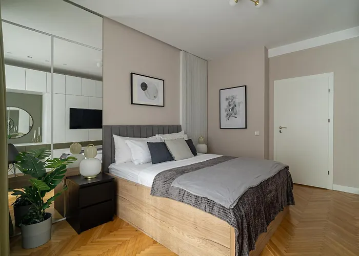 Apartment Holt Rossetti Residences - Exclusive Urban Lofts *